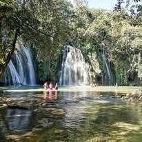 Cascada y río